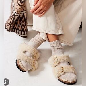 Papillio by Birkenstock Arizona Big Buckle shearling platform -Brand New In Box